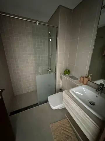 Luxury Studio for Annual Rent – Al Hamriyah, Sharjah An elegant and premium studio apartment available in one of Sharjah’s most beautiful residential