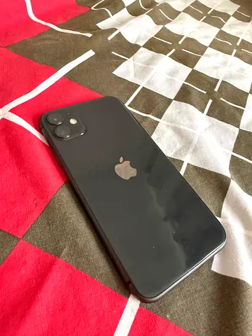 iPhone 11 Black 128GB Good Condition