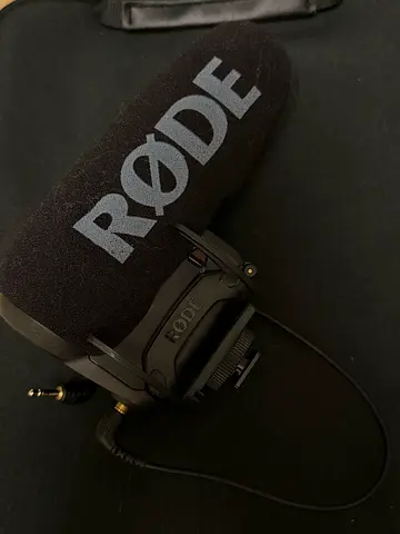 RODE Shotgun Microphone with Foam Windshield - Good Condition