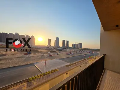 فيلا 5غرف لايجار السنوي بمجمع ازهي  غرفة خادمه  خزائن حائط 5حمام  المجمع متاح به جيم ومسبح  السعر130الف  4دفعات  تامين شيك