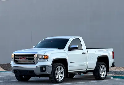 GMC Sierra SLE 2015 GCC Specs - Well Maintained