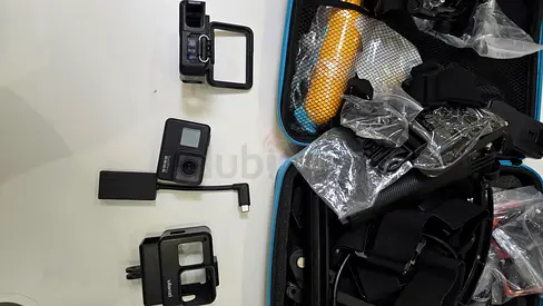 Gopro Black 7 Action Camera with Mounting Frames and USB-C Adapter for mic connection  battery