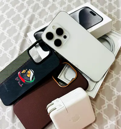 Iphone 15 pro 256gb 91% white titanium