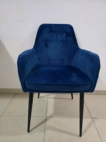 Modern Blue Velvet Accent Chair with Metal Legs