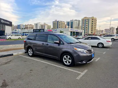Toyota Sienna 2017 | American Specs | Reliable Family Minivan