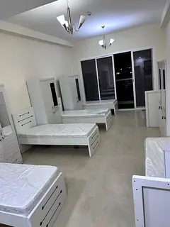 Ladies bed space available near metro