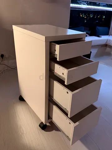 White 4-Drawer Mobile Pedestal Cabinet - Good Condition