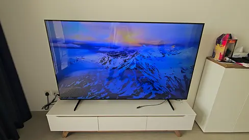 75- inch Samsung Smart LED TV in excellent condition