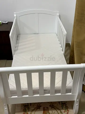 White Wooden Baby Crib with Mattress - Good Condition