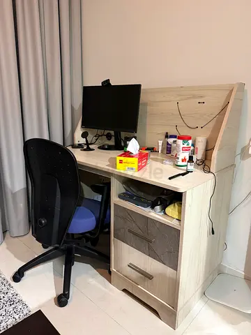 Home Office Desk with Storage Drawers - Excellent Condition