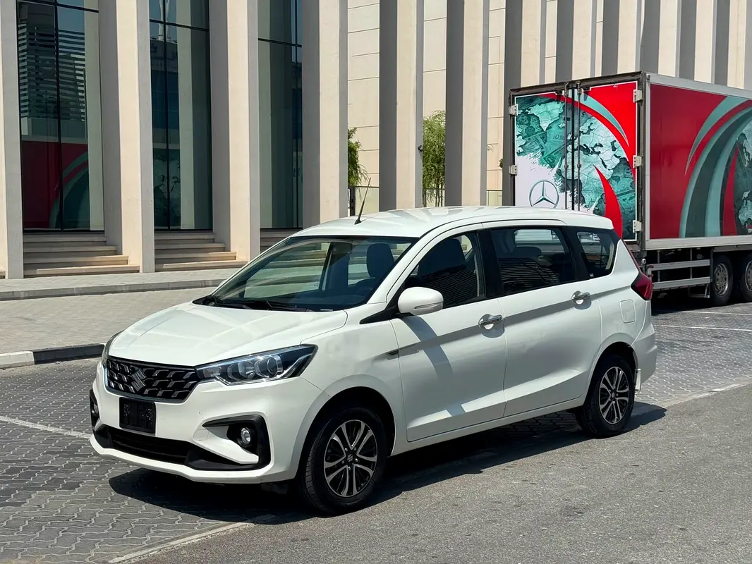 Suzuki Ertiga 2023 — photo 1 of 14