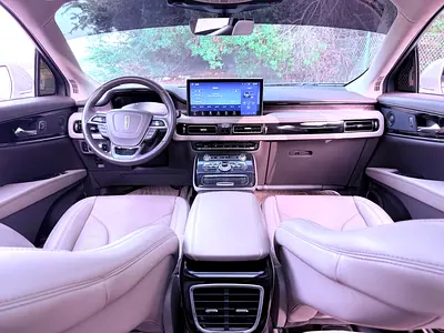 2023 Lincoln NAUTILUS 照片 7