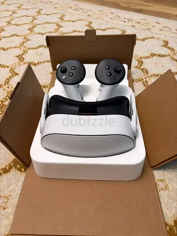 Meta Quest 3S (White) VR Headset with Controllers - Good Condition
