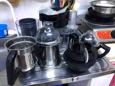 Pre-owned Mixer/Grinder Jars and Lids - Multiple Stainless Steel Jars