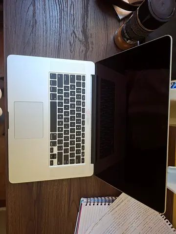 Apple MacBook Pro 15-inch (Silver) - Good Condition