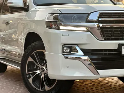صورة 8 لـ 2021 Toyota LAND CRUISER
