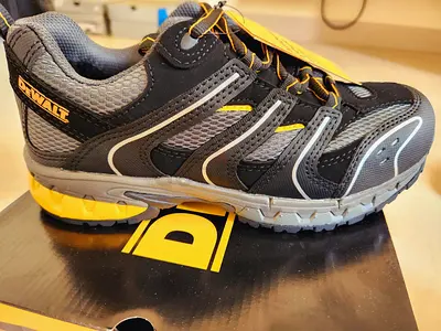 Safety shoes for sale