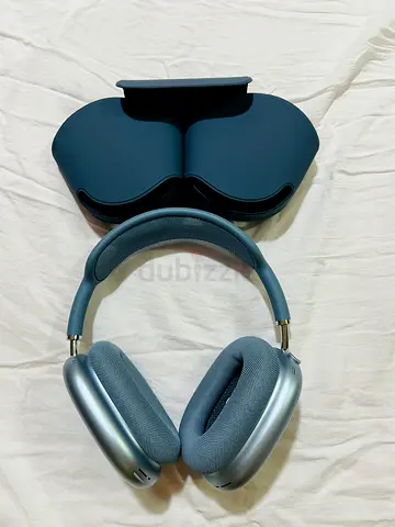 Apple AirPods Max 1 usb-c Over-Ear Headphones (Midnight Blue) with Smart Case - Good Condition