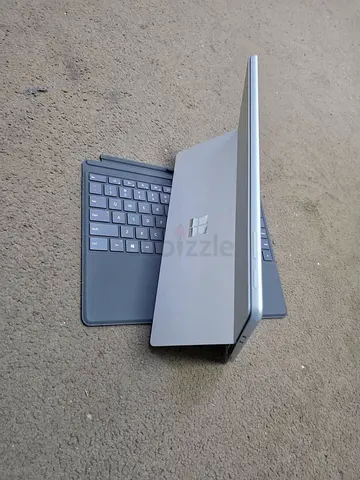 MICROSOFT SURFACE PRO 10 - Premium 2-in-1 Laptop + Tablet