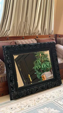 Luxurious Classic Ornate Mirror - Black Gloss Finish