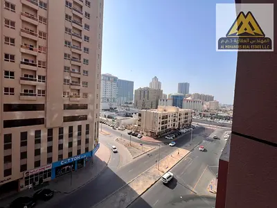 شقة للإيجار في أبراج النعيمية عجمان 3 غرف وصالة بموقع حيوي ومساحات واسعة مناسبة للعائلات