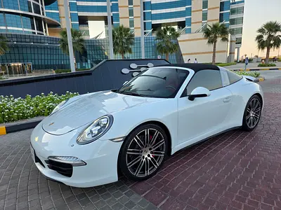 صورة 9 لـ 2015 Porsche 911