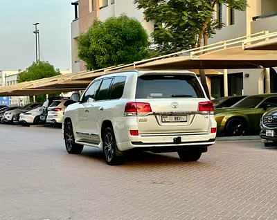 صورة 4 لـ 2021 Toyota LAND CRUISER