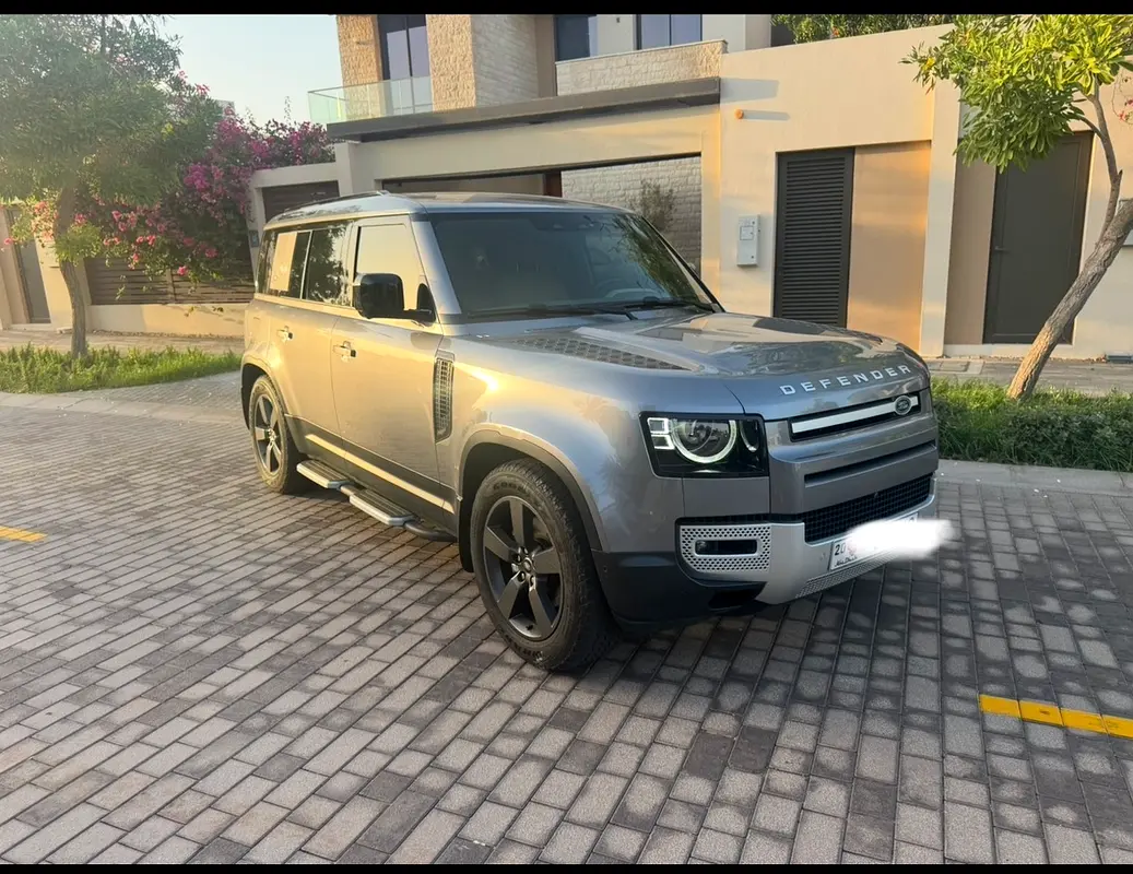 Land Rover Defender 2024 — photo 1 of 6