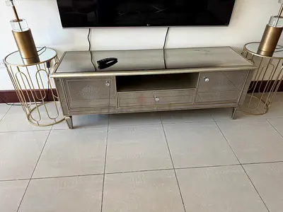 Silver mirrored TV cabinet / media console in good condition. Bought for 2500