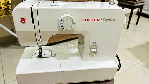 Singer Promise Sewing Machine - Nearly New