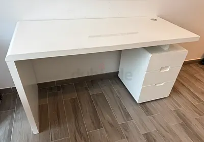 White Modern Office Desk and Chair with 3-Drawer Pedestal