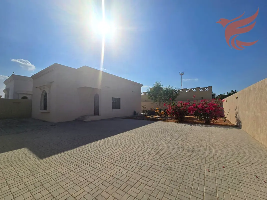 3BR Villa with Private Garden in old riffa AED 75k