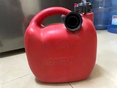 Fuel can