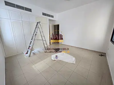 شقة للإيجار في المجاز 3 بإطلالة مميزة على البحيرة، تصميم عصري ومساحات واسعة تناسب العائلات، موقع استراتيجي قريب من جميع الخدمات والمرافق الحيوية، فرصة