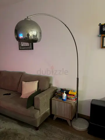 Modern Arc Floor Lamp – Excellent Condition