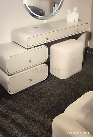 White modern vanity dressing table with stool and mirror