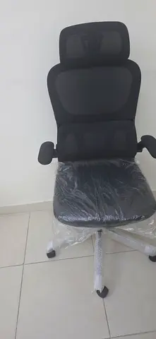 Ergonomic Black Mesh Office Chair with Headrest (Like New)