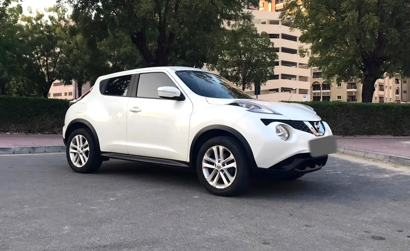 Nissan Juke 2015 — photo 1 of 17