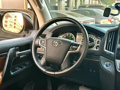 صورة 14 لـ 2021 Toyota LAND CRUISER