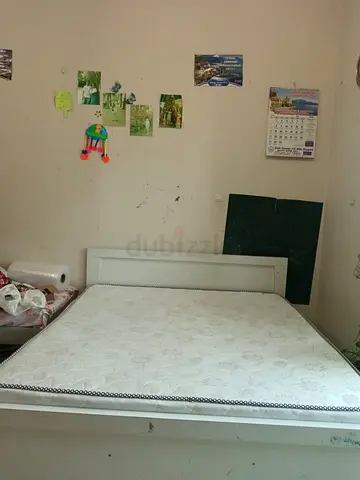 King size 200*180 White wooden double bed frame with mattress included