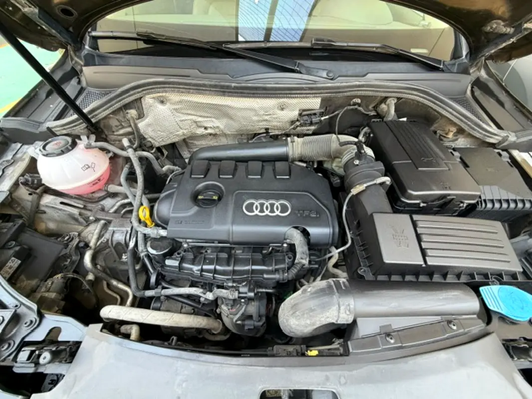 Audi Q3 2014 — photo 1 of 18