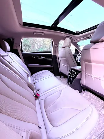 2023 Lincoln NAUTILUS 照片 12