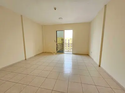 With Balcony / Upper Floor / Ready to Move