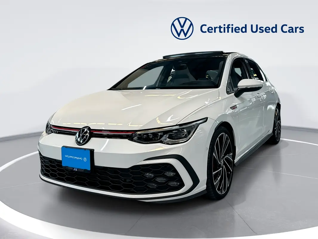 Volkswagen Golf GTI 2024 — photo 1 of 13
