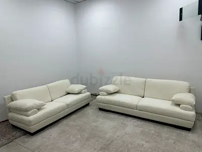 As perfect condition Natuzzi 3+2 seater sofa