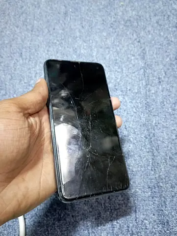 Samsung s10e with cracked screen and back glass- needs repair