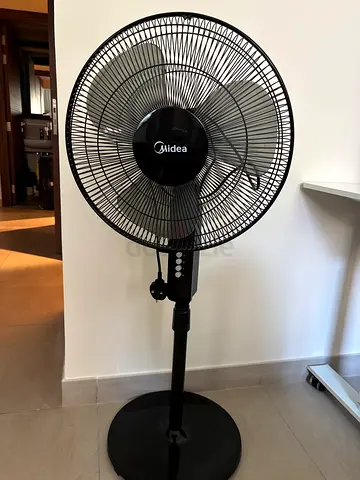Midea pedestal stand fan