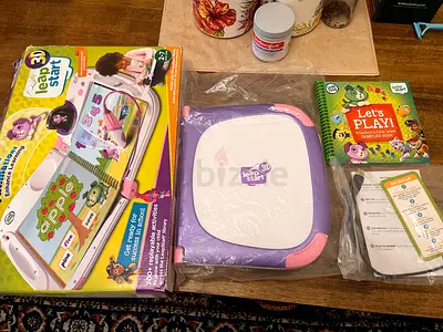Brand new Leapfrog tablet along with 2 books