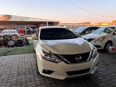 2017 Nissan ALTIMA — фото 6