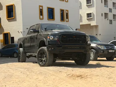 Dodge ram 1500 bighorn lone star 4x4 NIGHT EDITION 2020